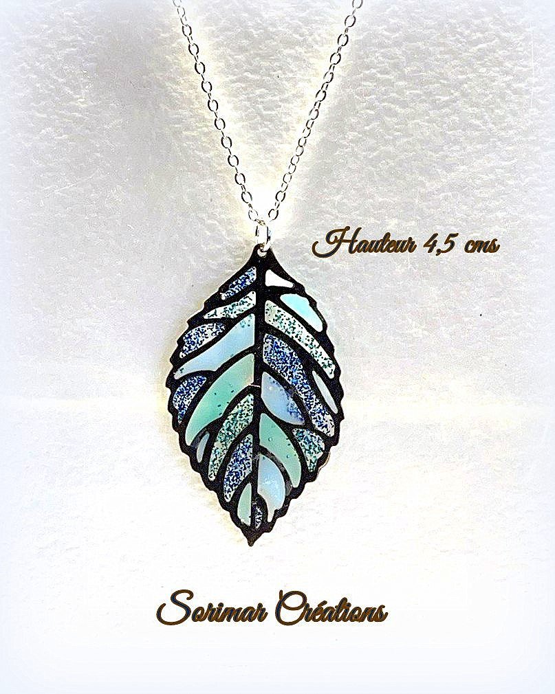 Pendentif résine feuille