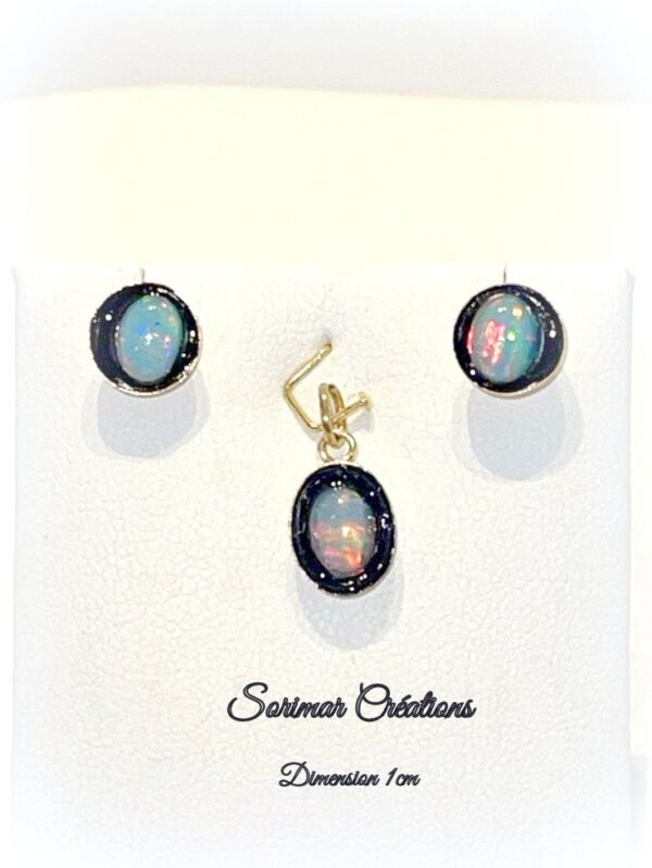 Parure pendentif et boucles d'oreilles